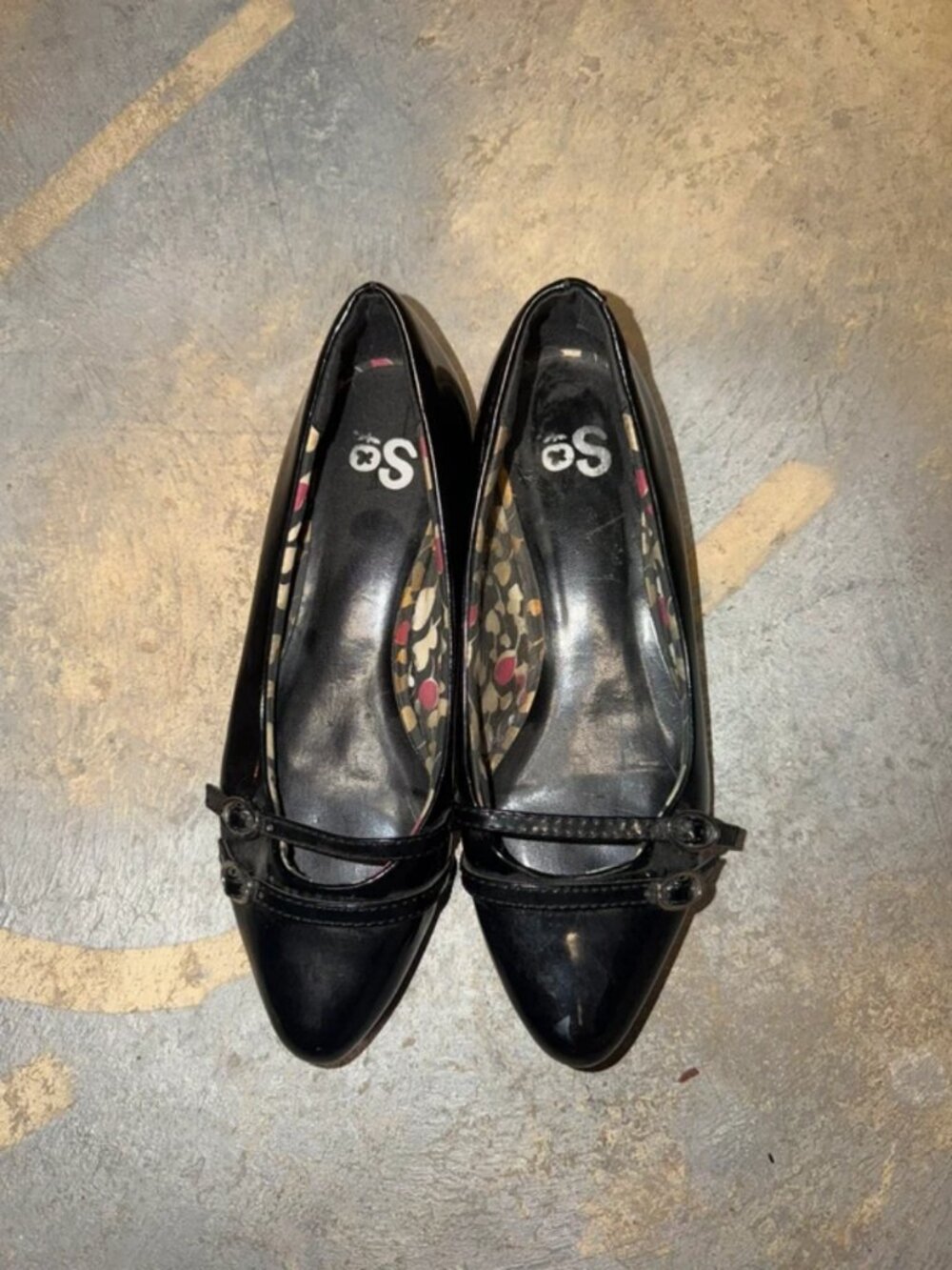 Vintage Y2K, SO black ballet office, siren flats